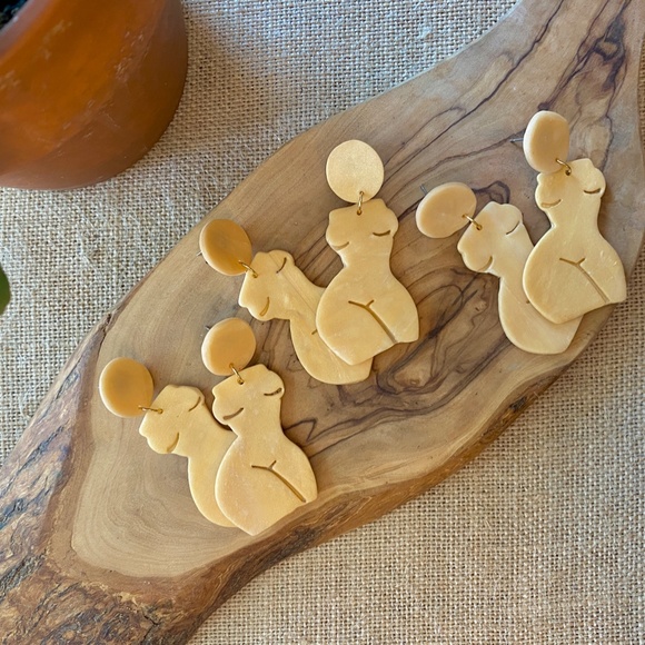 Handmade Clay Earrings | Forms of a Woman Silhouette | Gold/Translucent Blend - Picture 2 of 11